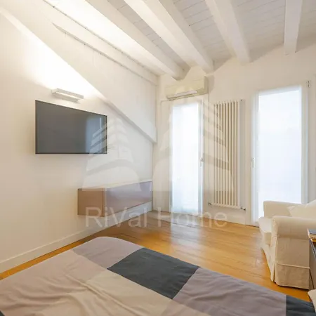 Nuovo E Luminoso Apartment Padova